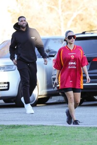 kim-kardashian-arrives-for-north-s-basketball-game-in-los-angeles-01-27-2023-11.jpg