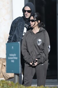 kourtney-kardashian-and-travis-barker-out-in-calabasas-12-11-2022-0.jpg