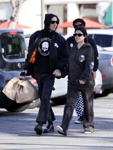 kourtney-kardashian-and-travis-barker-out-in-calabasas-12-11-2022-4.jpg