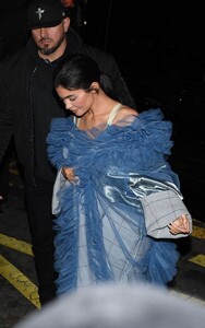 kylie-jenner-arrives-at-maison-margiela-fashion-show-in-paris-01-22-2023-3.jpg