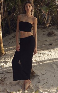 large_aya-muse-black-sapodilla-cotton-blend-cropped-top-1.jpeg