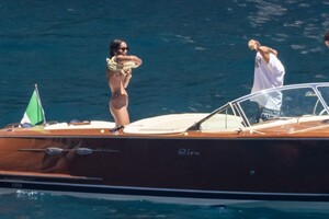 laura-harrier-in-bikini-and-sam-jarou-at-a-boat-in-positano-07-13-2022-4.jpg