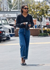 laura-harrier-out-and-about-in-los-feliz-04-28-2022-4.jpg