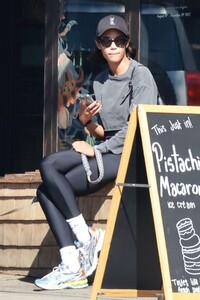laura-harrier-out-for-coffee-with-her-dog-in-los-angeles-11-06-2022-5.jpg