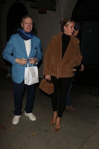 nicky-hilton-out-for-dinner-with-her-dad-in-los-angeles-12-23-2022-6.jpg