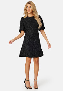 pieces-alima-ss-short-dress-black_1.thumb.jpg.a7e8368533433ebde233299e79ee3e42.jpg