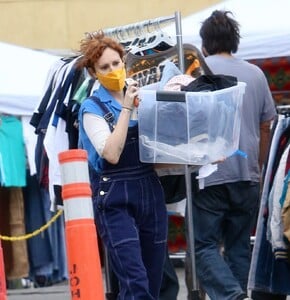 rumer-willis-and-scout-willis-at-a-local-flea-market-in-silver-lake-01-29-2022-1.jpg
