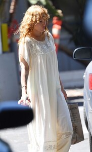 rumer-willis-wears-a-long-white-laced-summer-maxi-dress-la-08-25-2022-1.jpg