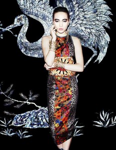 saki-asamiya-by-matt-irwin-for-vogue-japan-april-2013-2.thumb.jpg.edc0f4e32b705c2fcc17aa0db38990c8.jpg