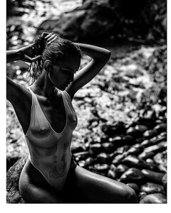 tracyb_swimwear_32584496_167787403914532_5796284083663273984_n.jpg