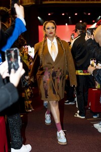 tyra-banks-at-fashion-show-at-casino-de-paris-at-paris-fashion-week-01-21-2023-4.jpg