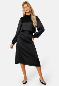 vero-moda-noa-skirt-black.thumb.jpg.44cfd22600363e8bcdbd09992d89f402.jpg