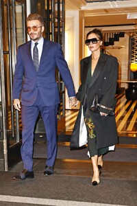 victoria-and-david-beckham-heading-to-dinner-in-new-york-10-11-2022-4.thumb.jpg.b0239bb62ccbf165d9f16af0af2f05fa.jpg