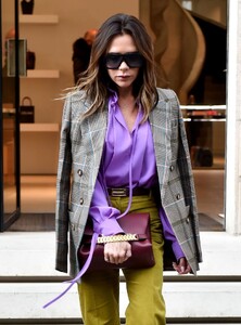 victoria-beckham-leaves-celine-store-in-paris-03-03-2022-0.jpg