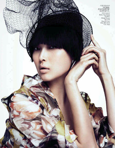 vogue-china-june-2013_sunghee-jihye-yumi_(2-1).thumb.jpg.8f2b42699e7cf7b1f5dd1a69da46eb6f.jpg