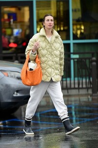 whitney-port-grocery-shopping-at-gelson-s-in-los-angeles-01-04-2023-6.jpg