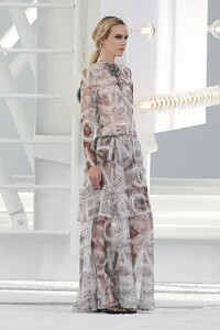 -0069-Chanel-RTW-SS21.thumb.jpg.5c3567d9b1ea462ea03d5cf5ffb57ee8.jpg