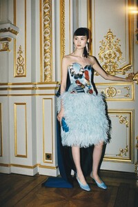00005-Lanvin-RTW-Fall-21.thumb.jpg.ad49d1fba6786843c74a6e92b47f2b89.jpg