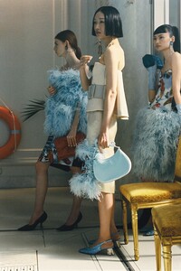 00006-Lanvin-RTW-Fall-21.thumb.jpg.004569b041d3e3f4fb363bacd21f0d8c.jpg
