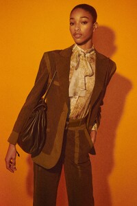 00007-ALBERTA-FERRETTI-Pre-Fall-21.thumb.jpg.d652601f57b5eac327a82f085dcb35a1.jpg