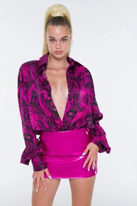 00008-Laquan-Smith-RTW-Spring-2021-credit-Hype-Williams.thumb.jpg.2cd428b6a09d27df4c4a76944e08dca5.jpg