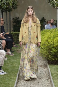 00012-Etro-Mens-SS21.thumb.jpg.3a8cc504e06b192171677e11f5958127.jpg