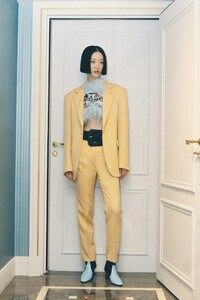 00013-Lanvin-RTW-Fall-21.thumb.jpg.25ffa47f868848c02b3c3f3c810fc37f.jpg