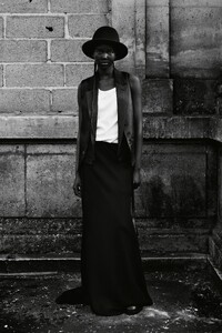 00014-Ann-Demeulemeester-Fall-21-RTW-Credit-WILLY-VANDERPER.thumb.jpg.42beb85cd22a2f04cb467e4c3b8805ff.jpg