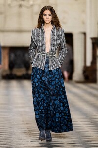 00019-CHANEL-PRE-FALL-21.thumb.jpg.c55ab957174c99d81f3b16746acf4d08.jpg