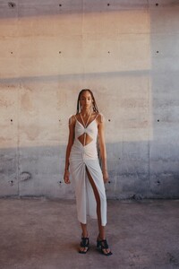 00020-Dion-Lee-RTW-Spring-21.thumb.jpg.791354008940fe1afcab2a3ccf321ab6.jpg