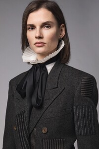 00020-Ralph-Lauren-Fall-20.thumb.jpg.ca52802dca61d997a26b0112cb0e8b61.jpg