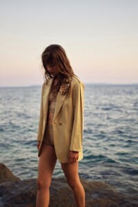 00020-Sandro-NEW-RTW-Spring-21.thumb.jpg.483349b0ee10e34e1bb6c7eada0fb3d7.jpg