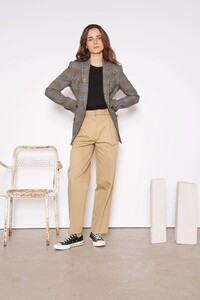 00021-Officine-Generale-RTW-SS21.thumb.jpg.57621e7cfbbc61c43dd16ef559b5c351.jpg