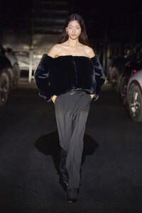 00023-Coperni-Fall-21-credit-COPERNI.thumb.jpg.34984644abf6e743571a395ecbad96a4.jpg