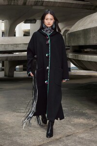 00025-Isabel-Marant-RTW-Fall-21.thumb.jpg.ea28421b676403c51d600c26a9647df7.jpg