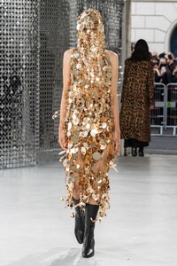 00025-Paco-Rabanne-Spring-21.thumb.jpg.d23f7da67a4f1ee3bf629707d2d1865d.jpg