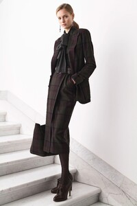 00026-Ralph-Lauren-Fall-20.thumb.jpg.94f051ff86488d0176b892965566415e.jpg