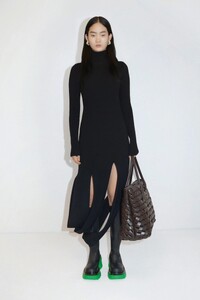 00027-Bottega-Veneta-Pre-Fall-21.thumb.jpg.76dd1fb52f7647dbb97850f31373e699.jpg