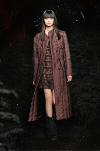 00027-CHANEL-FALL-21-RTW.thumb.jpg.4902d1b358ea9e011a368e8733f94df3.jpg