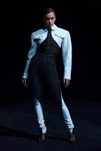 00033-Mugler-SS21.thumb.jpg.943e10543004e0dd6736748e7cbb3188.jpg