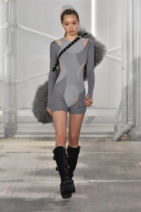 00035-dion-lee-fall-21-rtw.thumb.jpg.1ef4d6da1cc4418ad1a8287a655966f7.jpg