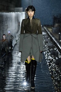 00036-Sacai-Spring-21-RTW.thumb.jpg.8670aa06eb210fbf64d80d594aacdf5e.jpg