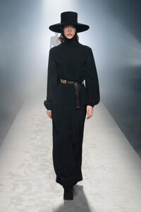 00041-alberta-ferretti-RTW-fall-21.thumb.jpg.d66b16d5d149d0f870b9b6510c47d8f2.jpg