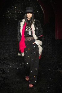 00048-CHANEL-FALL-21-RTW.thumb.jpg.35c029fe9d2475d569af2e8e3bb3d217.jpg