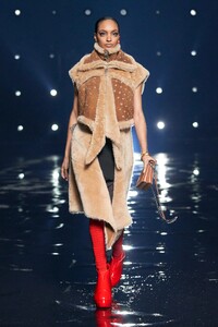 00048-Givenchy-RTW-Fall-21.thumb.jpg.1915a04308bc9b4ce11f0b034353614d.jpg
