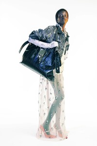 00053-GIVENCHY-SS21-RTW.thumb.jpg.345956dd11c75e5bfeefbec00e0717ea.jpg