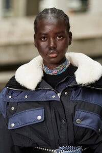00058-Isabel-Marant-Details-RTW-Fall-21.thumb.jpg.b3c14c4abe459dc6ff8f3f7b21747e67.jpg