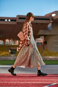 00064-CELINE-SS21-RTW.thumb.jpg.08ec7ebff5033d32918d9d59455fa70c.jpg