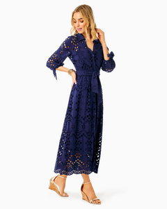 007724_truenavysoireeeyelet_a2-sf.thumb.jpg.5b72357d9ccd6e72429a79806b580314.jpg