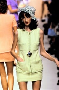 043-chanel-spring-1995-ready-to-wear-details-CN10053180-debbie-deitering.jpg